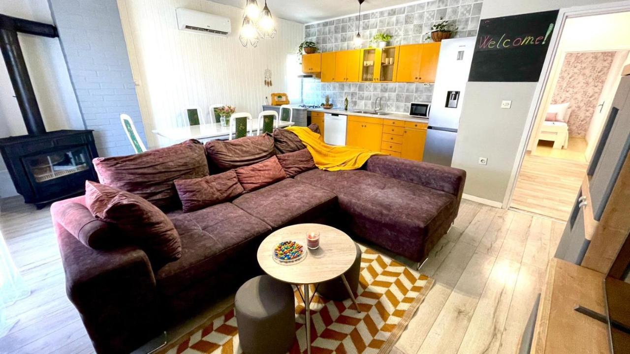 Apartment For 6 + Free Parking Place 자다르 외부 사진