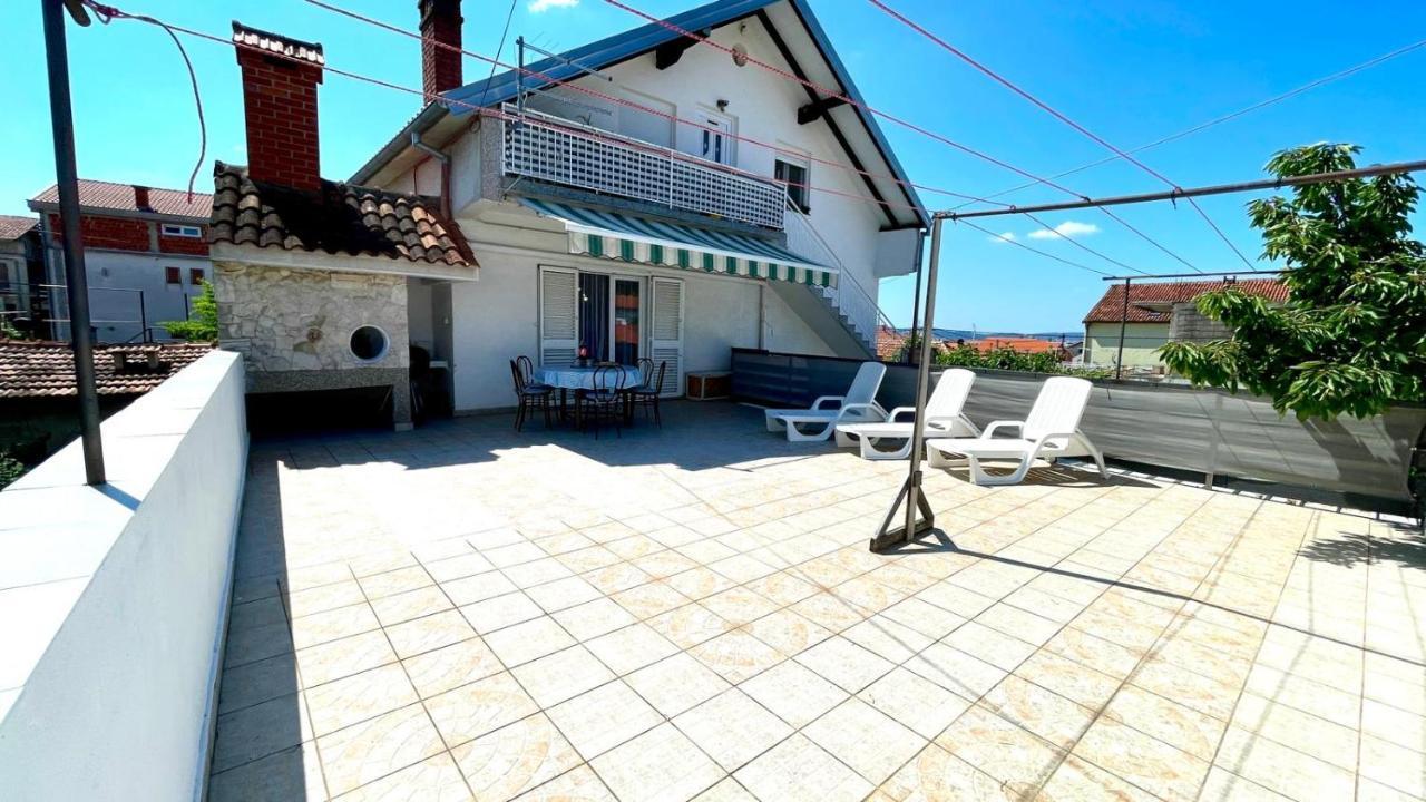 Apartment For 6 + Free Parking Place 자다르 외부 사진